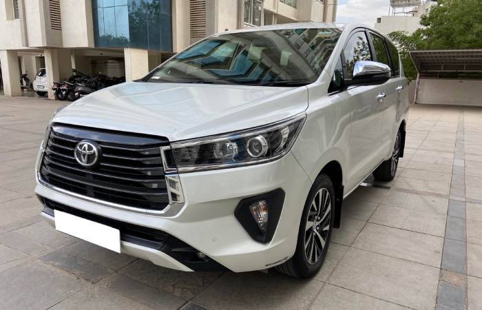 Innova Crysta Taxi
