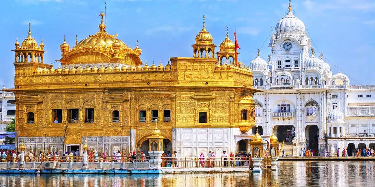 Complete Hill Tour: Amritsar to Dalhousie, Dharamshala & Manali