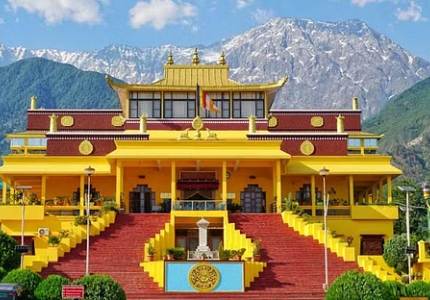 Amritsar to Dharamshala Scenic Getaway
