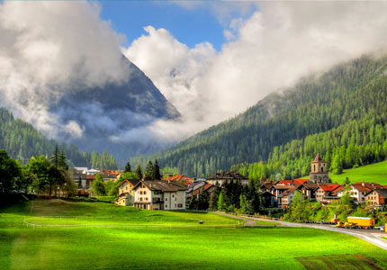 Complete Hill Tour: Amritsar to Dalhousie, Dharamshala & Manali